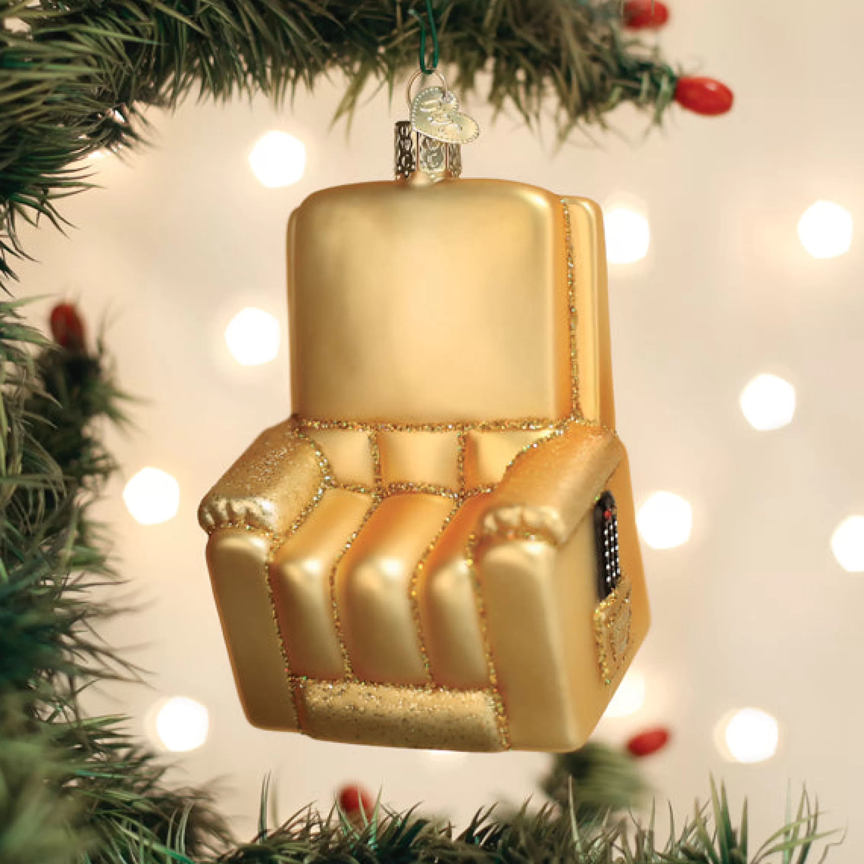 EAST WEST Favorite Recliner Ornament