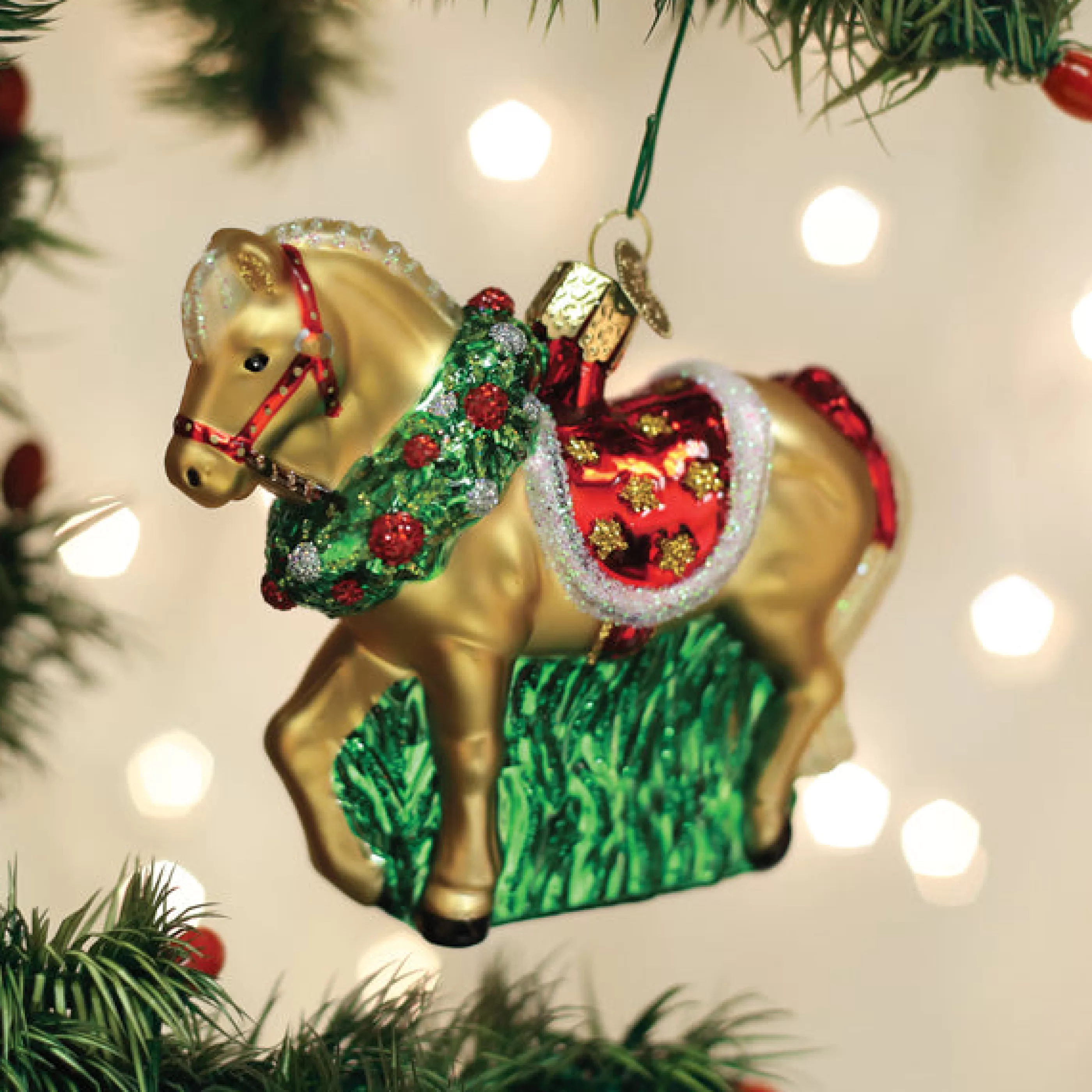 EAST WEST Horse With Wreath Ornament