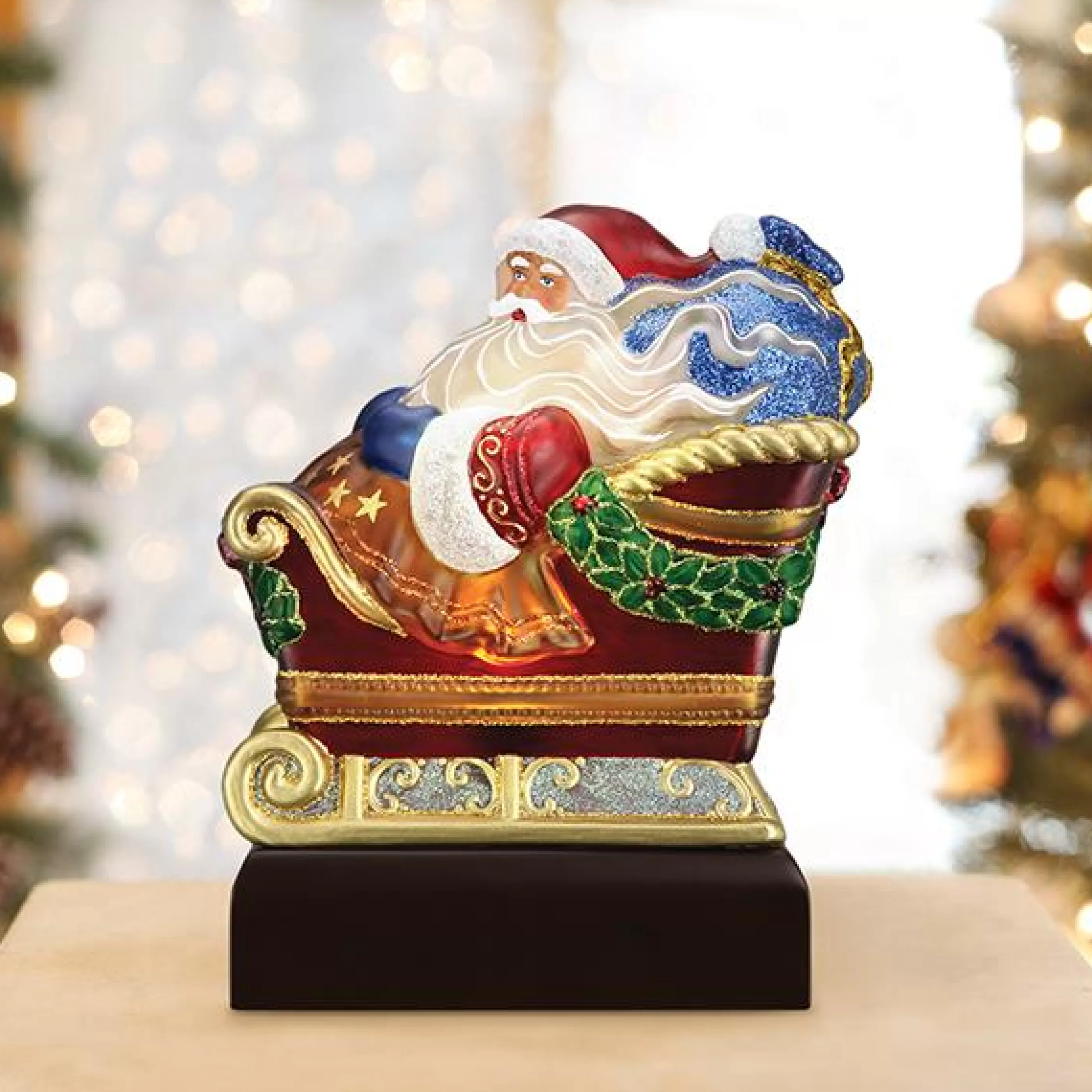 HC-EAST WEST Santa In Sleigh Light