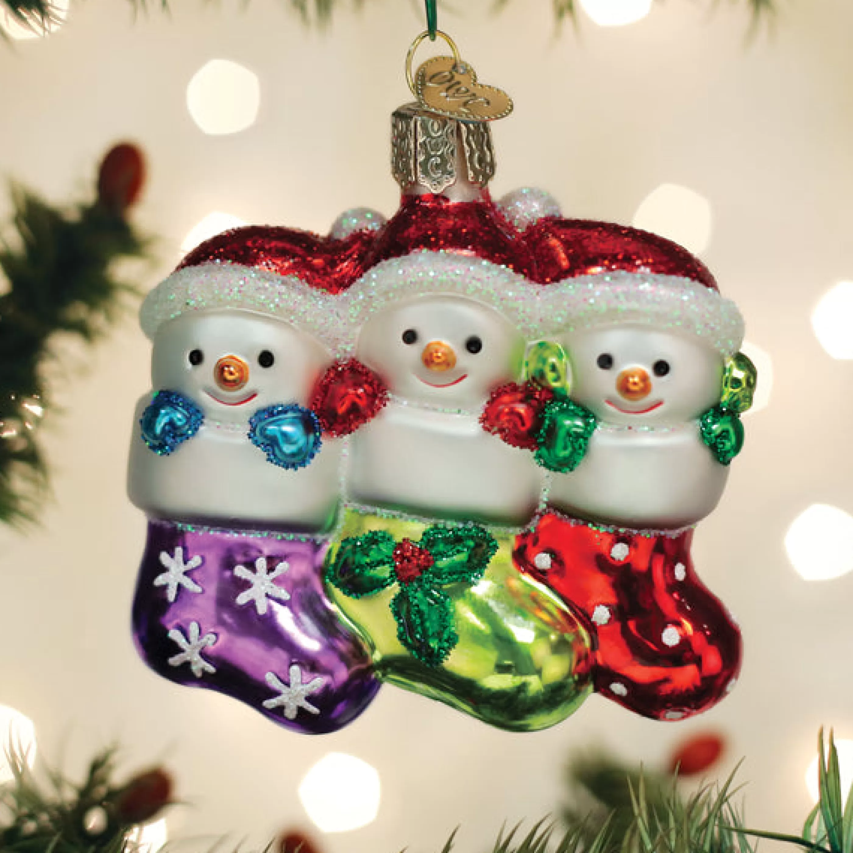 EAST WEST Snow Family Of 3 Ornament