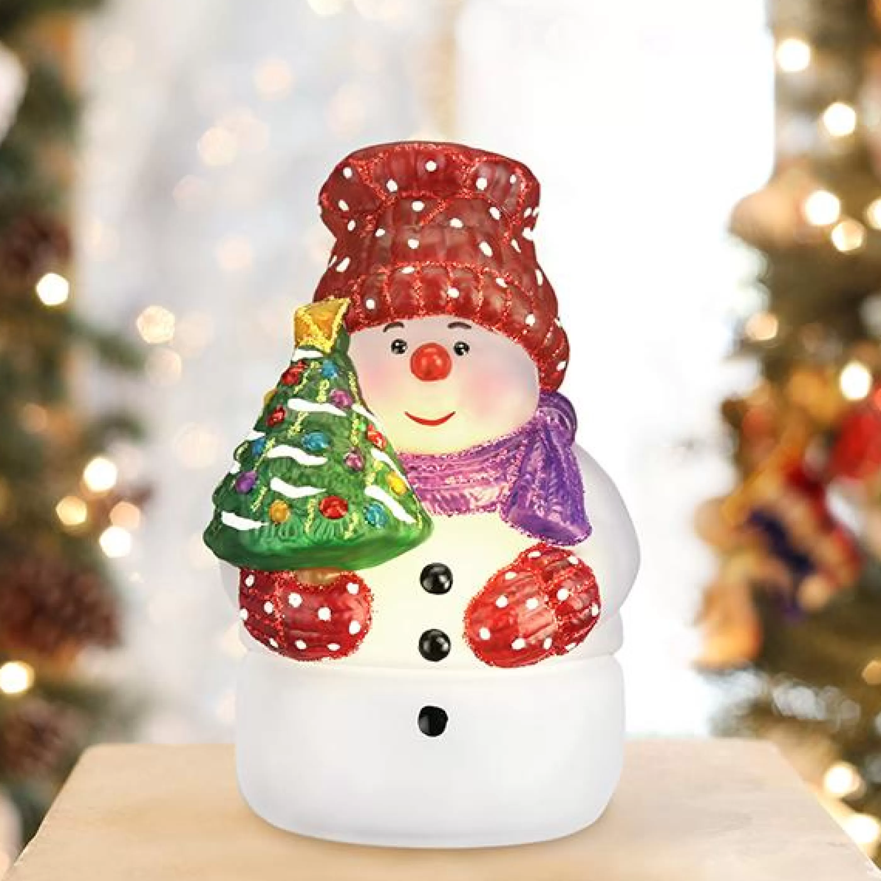 HC-EAST WEST Snowman With Tree Candle Light